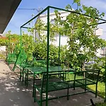 Mit Garten By Interhome アパート *